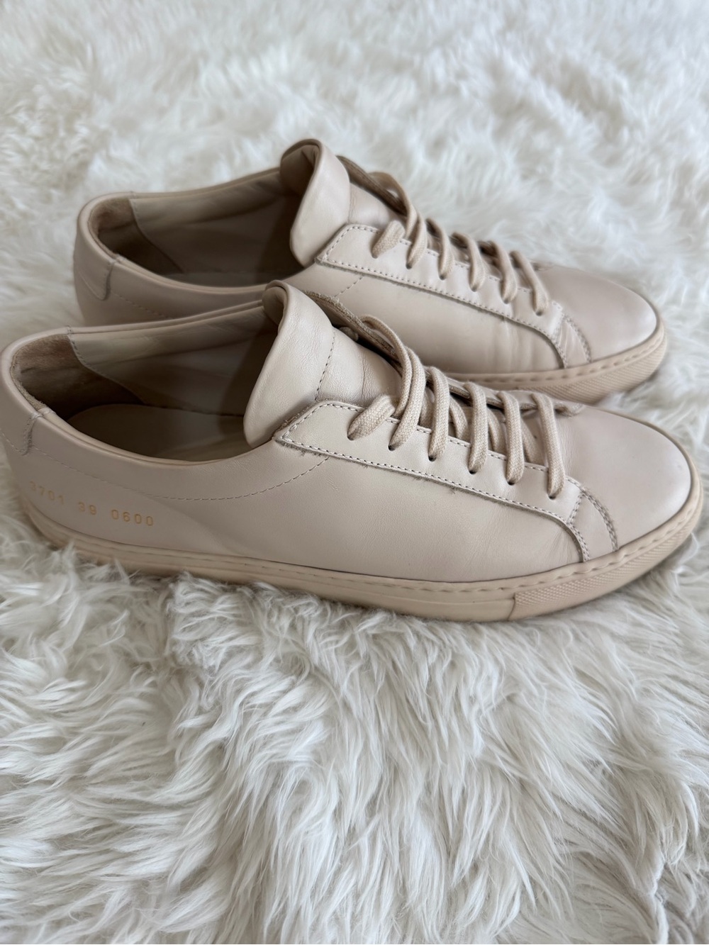 Common Projects Women's Leather Sneakers in Light Beige Size 39 US 9